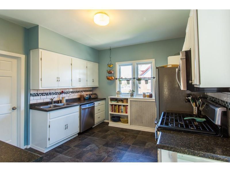 3901 Oakland Ave, Minneapolis, MN 55407