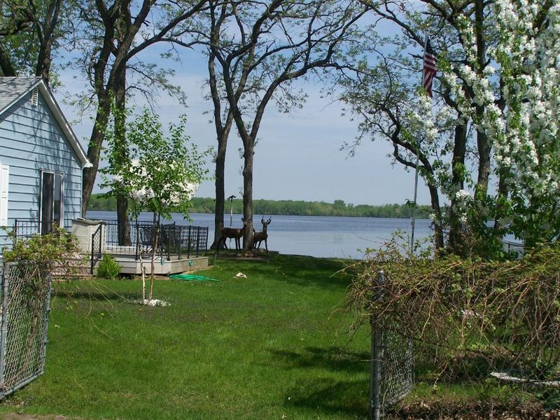 7255 100th Ave SE, Clear Lake, MN 55319