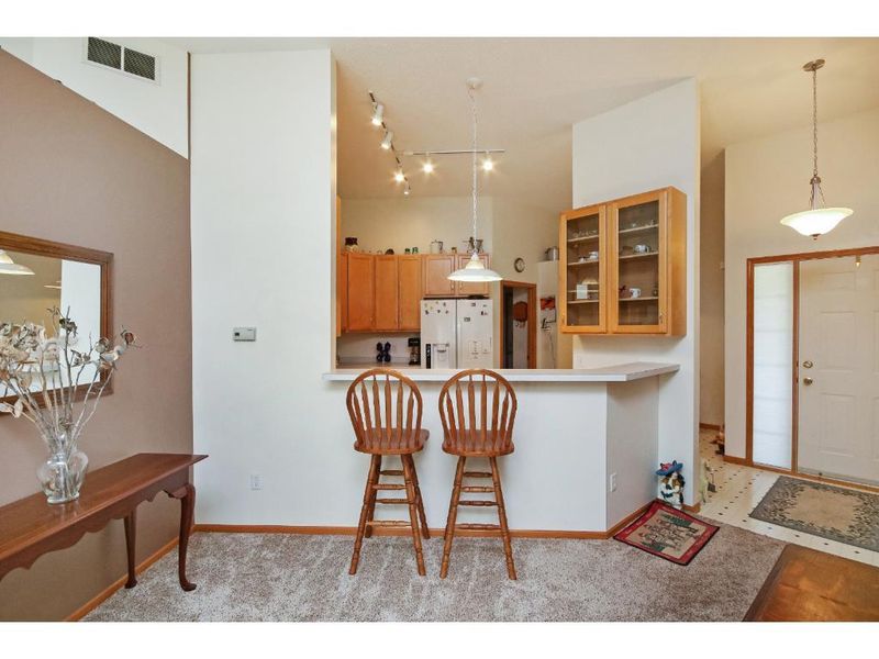1862 Merlot Curve, Eagan, MN 55122