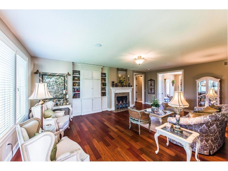 433 Sunflower Ct, Cannon Falls, MN 55009