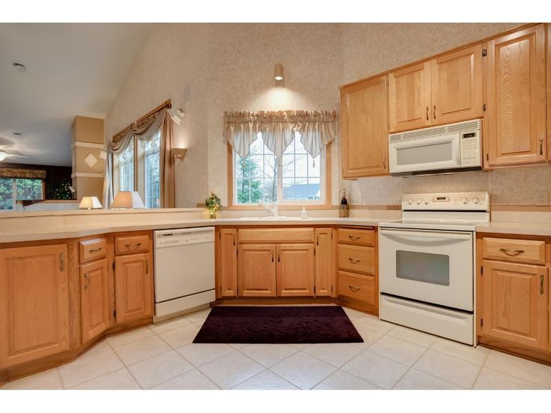 6965 Dupre Rd, Hugo, MN 55038