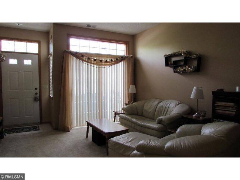 2682 Mallard Dr, Woodbury, MN 55125