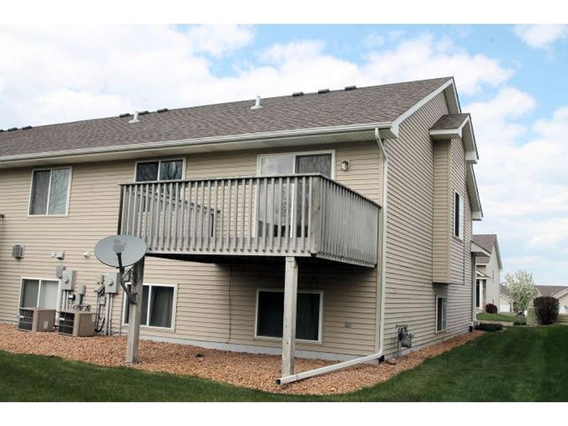 21701 Linden Way, Rogers, MN 55374