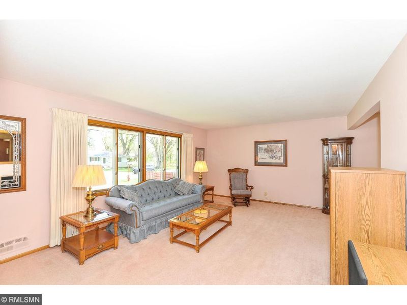 6223 Major Ave N, Brooklyn Center, MN 55429