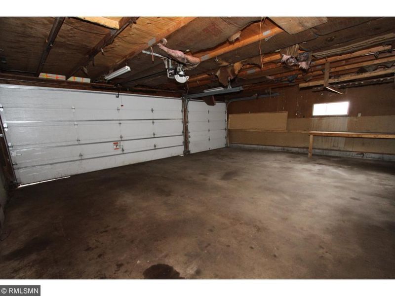 2254 Duluth St N, Maplewood, MN 55109