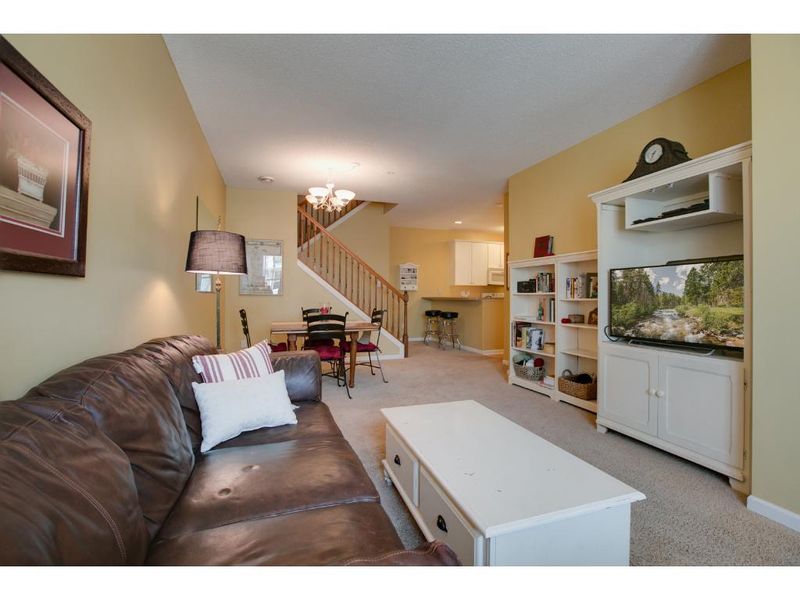 1600 Legacy Pw E #7, Maplewood, MN 55109