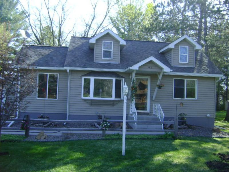 383 Lakeshore Dr, Moose Lake, MN 55767
