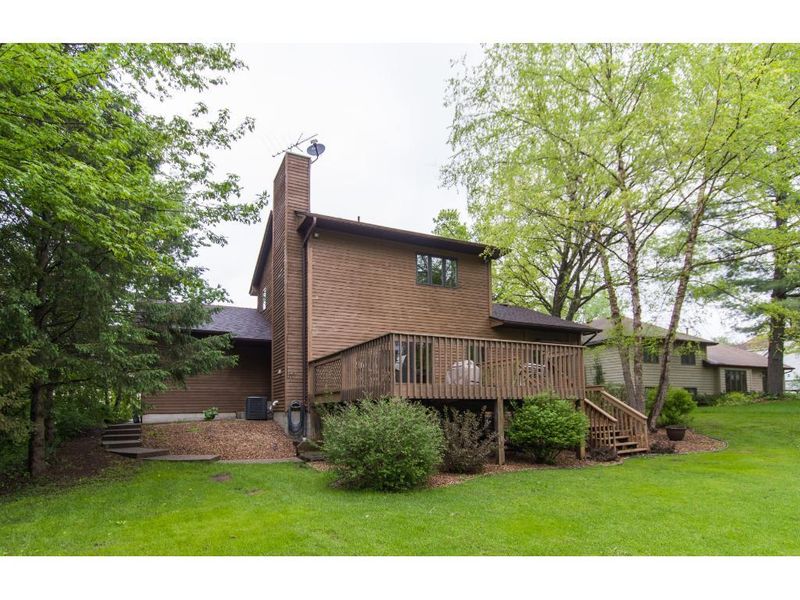 2722 Evergreen Cir, White Bear Lake, MN 55110