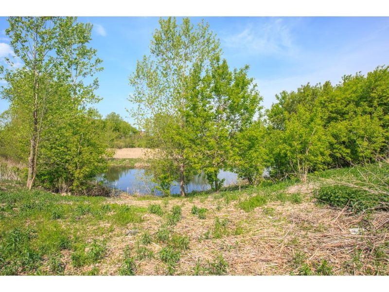1555 County Road D E #D, Maplewood, MN 55109