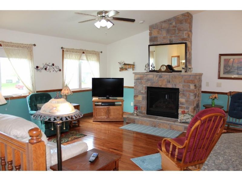 204 4th Ave SW, Medford, MN 55049