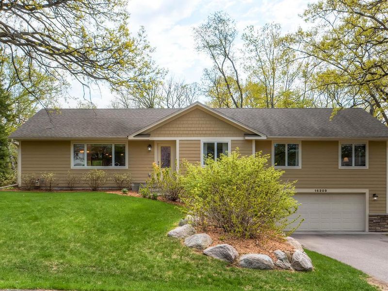 16309 Temple Dr, Minnetonka, MN 55345