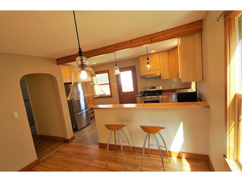 2722 Zenith Ave N, Robbinsdale, MN 55422