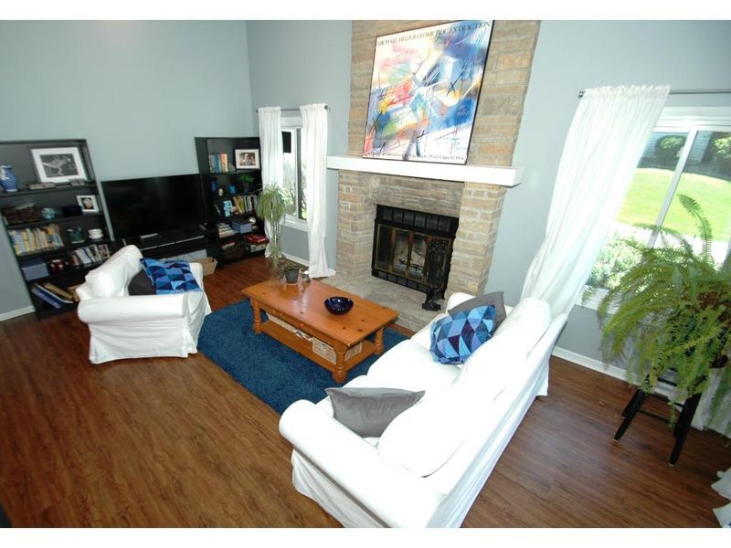 5427 Sanibel Dr, Minnetonka, MN 55343