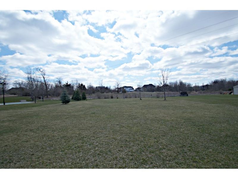 6054 Oxford Rd N, Shakopee, MN 55379