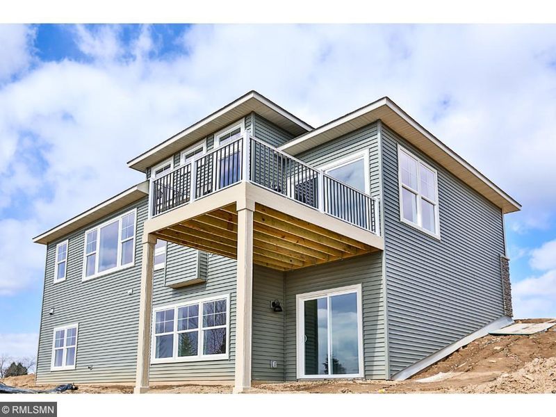 9029 Jade Cir, Lake Elmo, MN 55042