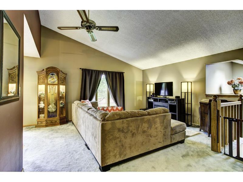 9219 Ashley Ter, Brooklyn Park, MN 55443