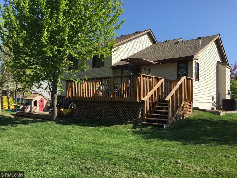 9511 78th St S, Cottage Grove, MN 55016