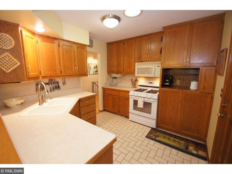 7133 Windgate Rd, Woodbury, MN 55125