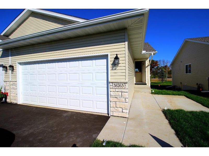 38263 Explorer Cir NE, North Branch, MN 55056