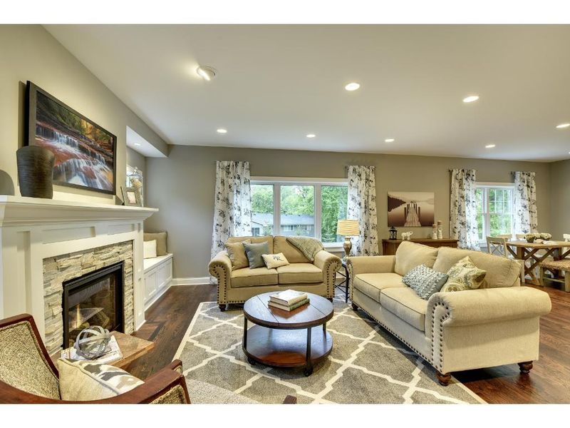 6233 Crescent Dr, Edina, MN 55436