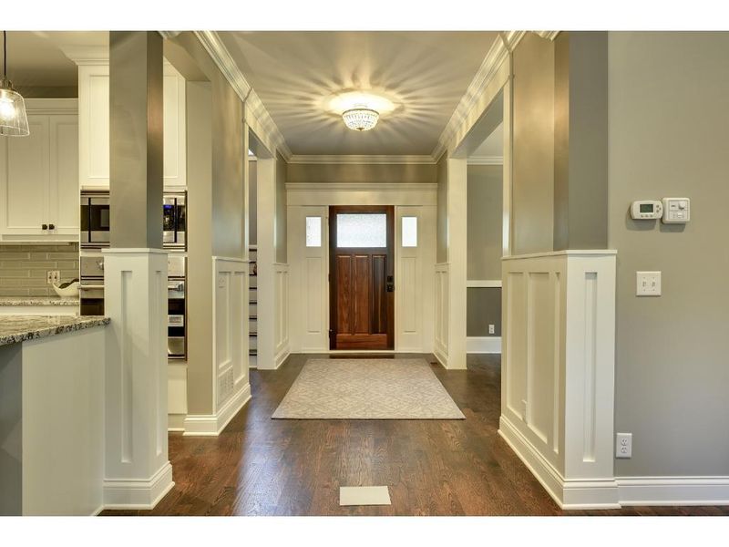6233 Crescent Dr, Edina, MN 55436