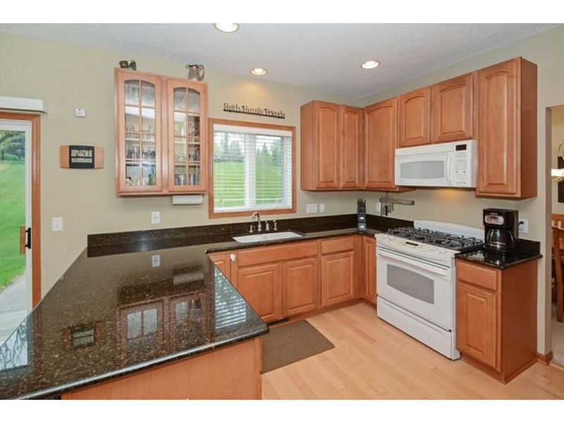 6525 Bluestem Ln S, Cottage Grove, MN 55016