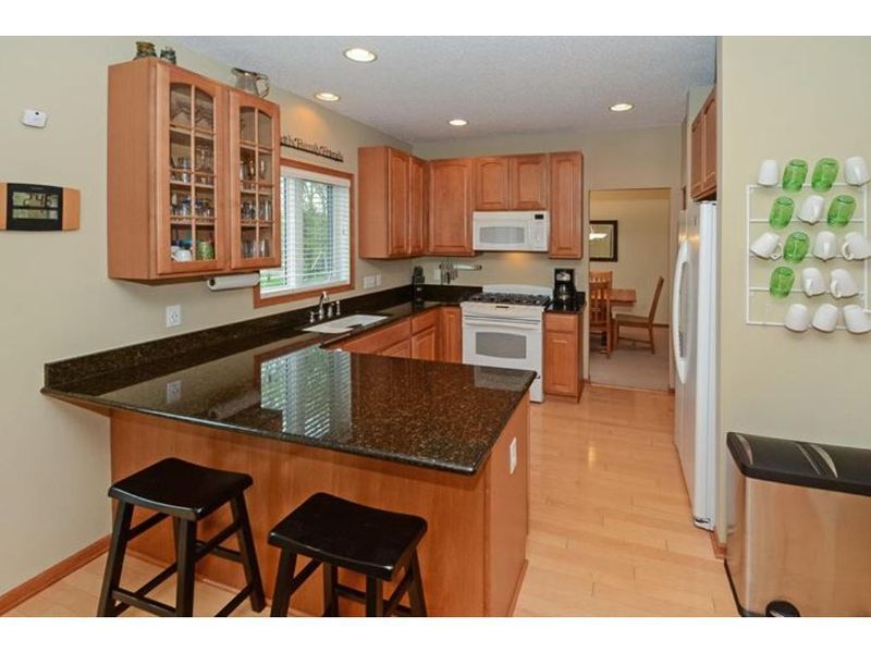 6525 Bluestem Ln S, Cottage Grove, MN 55016