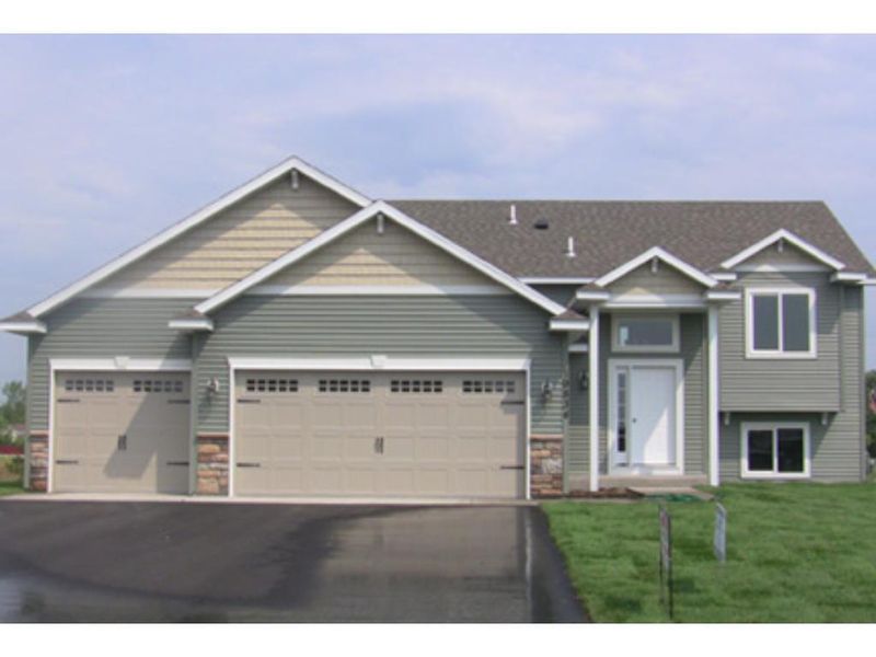 8551 Eisele Ave NE, Monticello, MN 55362