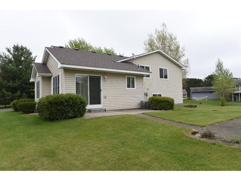 1088 Bear Cir NE, Cambridge, MN 55008