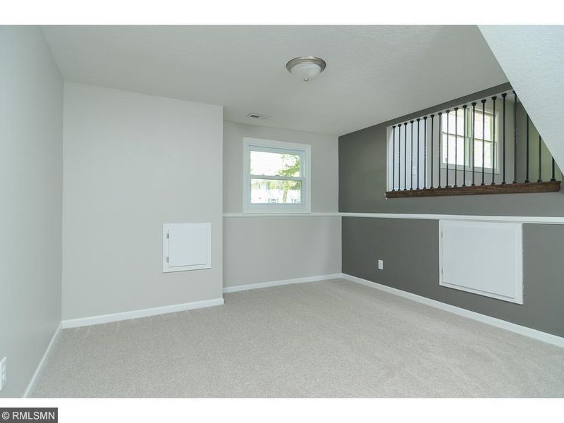 820 38th Ave, Anoka, MN 55303