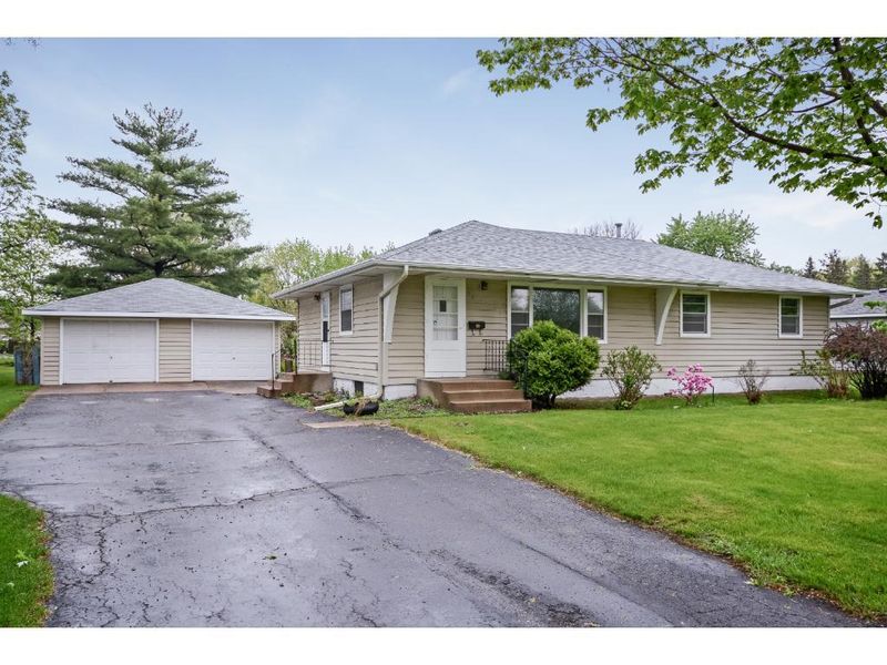 7049 Kentucky Ave N, Brooklyn Park, MN 55428