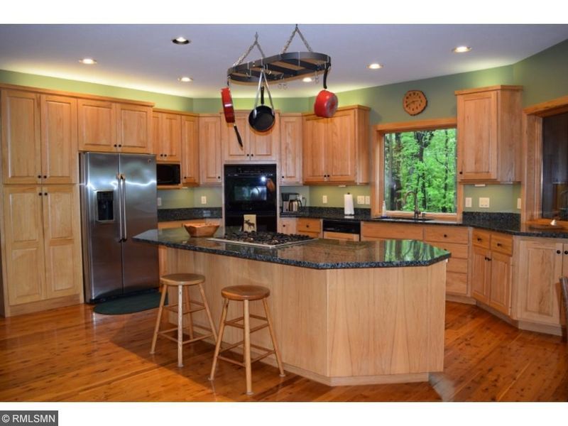 5995 Rebecca Park Trl, Loretto, MN 55357