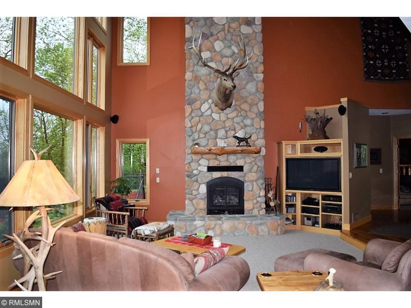 5995 Rebecca Park Trl, Loretto, MN 55357
