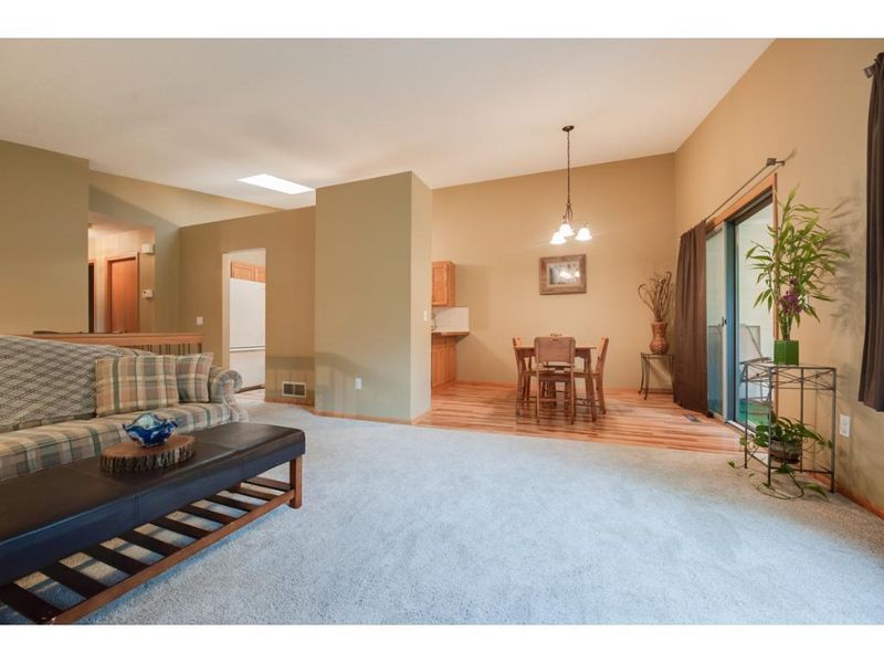 4312 Clemson Cir #B, Eagan, MN 55122