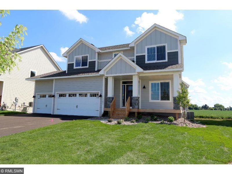 11855 32nd St N, Lake Elmo, MN 55042