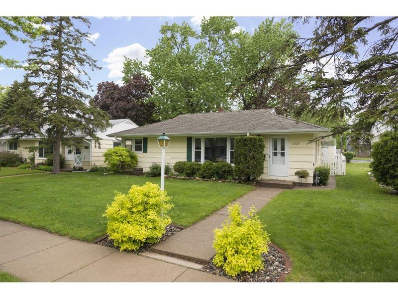 2027 Itasca Ave, Saint Paul, MN 55116
