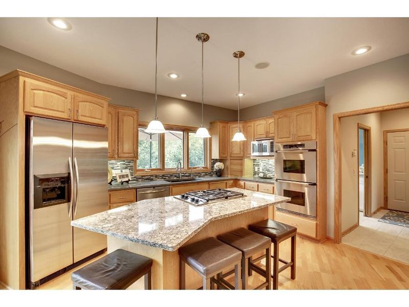 9575 219th St E, Lakeville, MN 55044