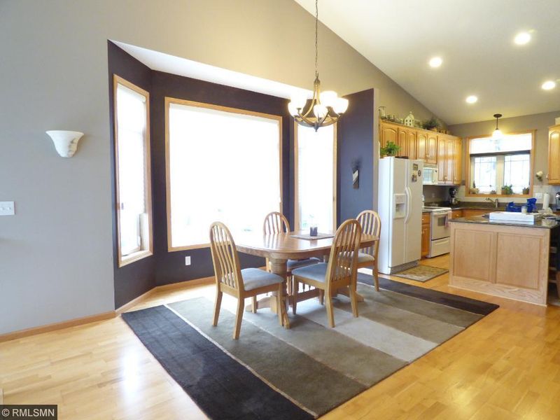 5481 Jason Ct, Albertville, MN 55301