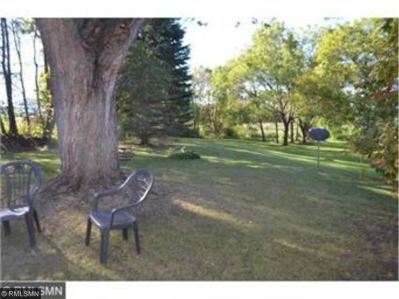 500 Simon Ave W, Dassel, MN 55325