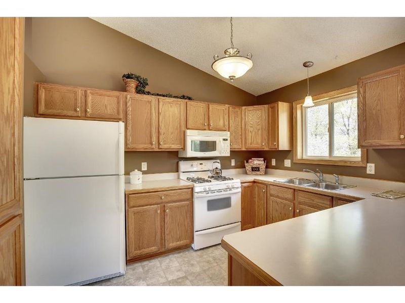 930 James St, Prescott, WI 54021