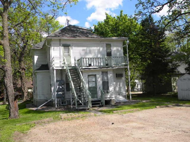 536 Main St S, Hutchinson, MN 55350