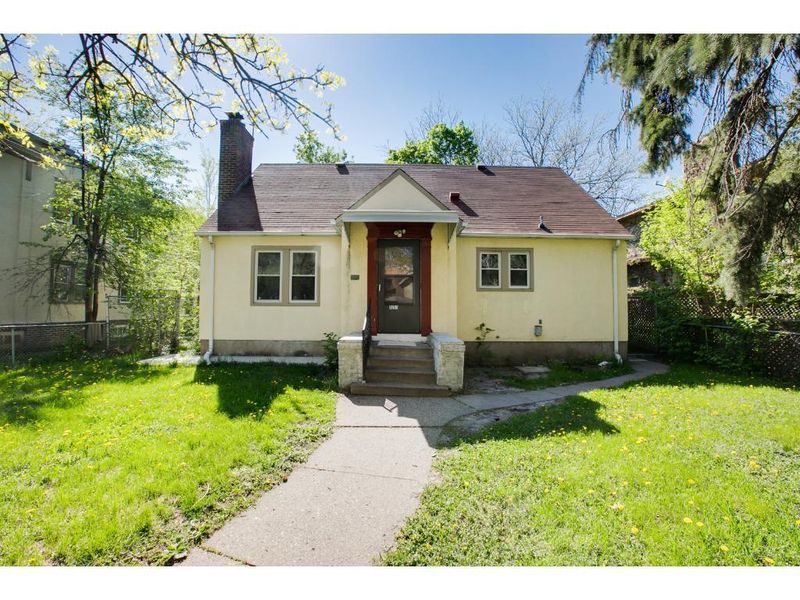 3251 Penn Ave N, Minneapolis, MN 55412