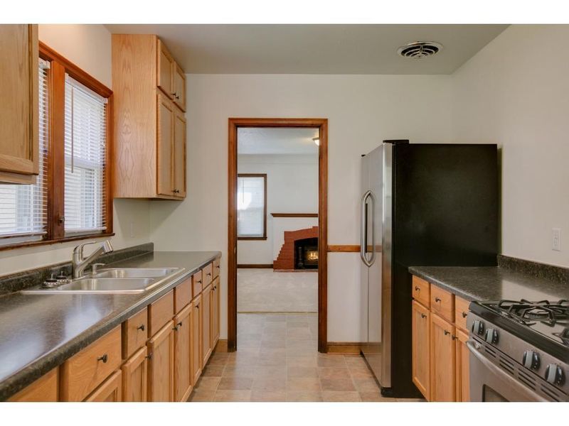 3251 Penn Ave N, Minneapolis, MN 55412