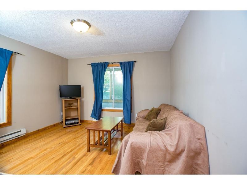 262 Sidney St E, Saint Paul, MN 55107