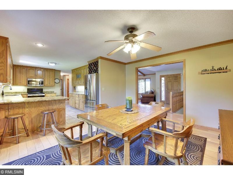 33401 Shorewood Dr, Avon, MN 56310
