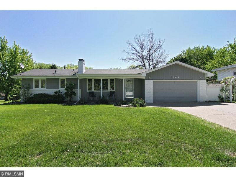 13213 Taylor Pl, Burnsville, MN 55337