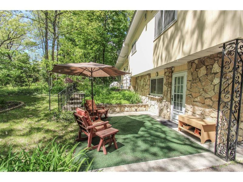 708 Hall Ave, White Bear Lake, MN 55110