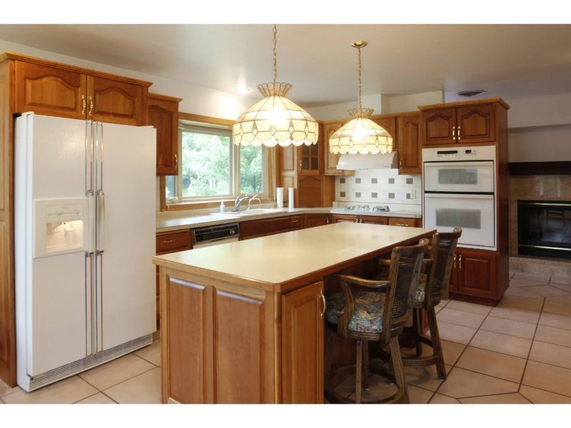 4623 N Xerxes Ave, Robbinsdale, MN 55422