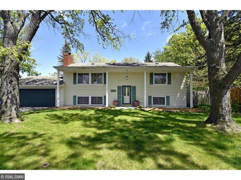 3903 Colgate Ave, Minnetonka, MN 55345
