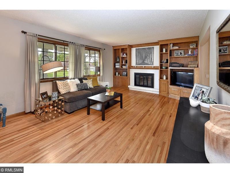 3903 Colgate Ave, Minnetonka, MN 55345